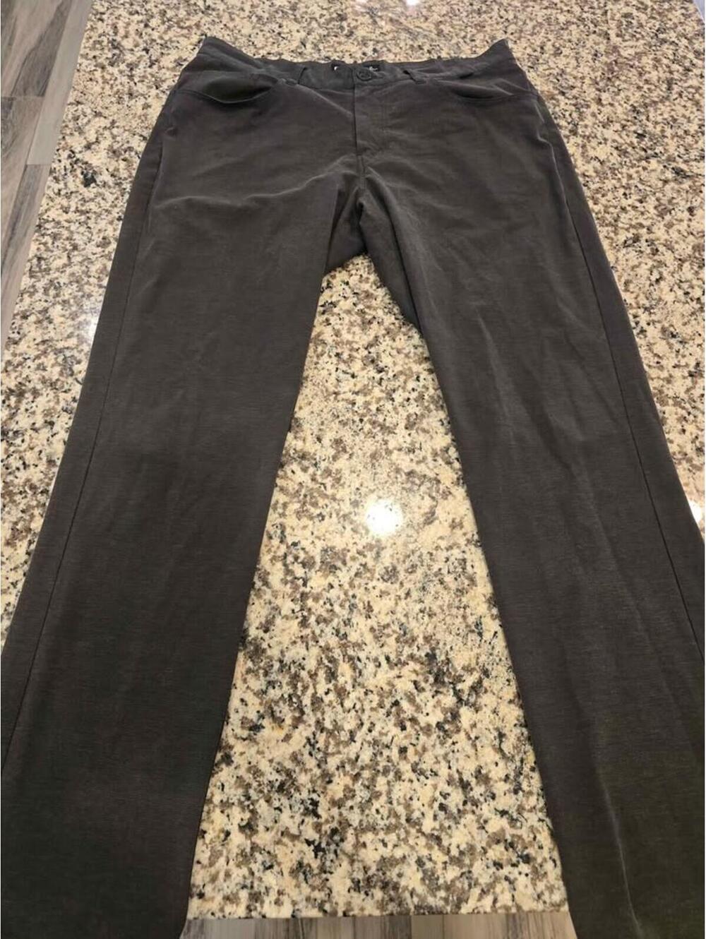 Travis Mathew Golf Pants Men's Size 34x32